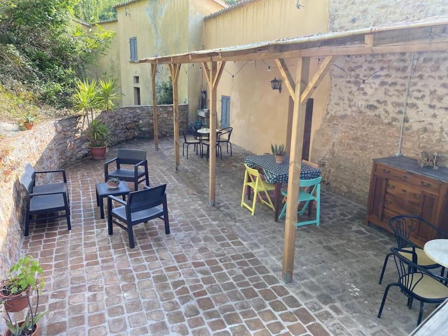 Casa Vacanze Fonte Del Menotre فولينيو المظهر الخارجي الصورة
